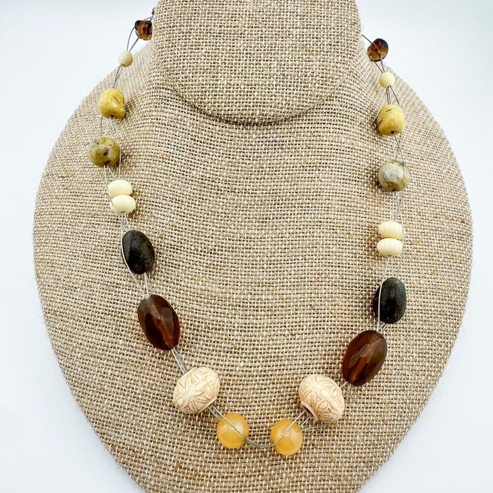 Vintage Beaded Necklace Natural Cream Lightweight Boho Beach Retro Dainty Carved
